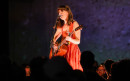 In photos: Feist delivers a truly genius performance in Chicago