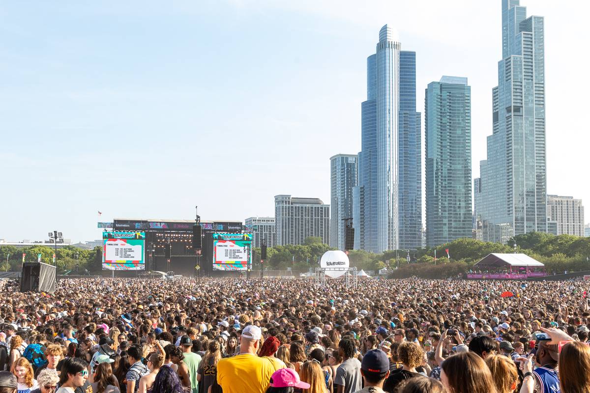 Lollapalooza Day 2: 30 Seconds to Mars reaches new heights, Kendrick Lamar  draws massive crowd - Chicago Sun-Times