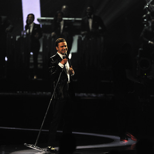 Justin Timberlake Performs 'Mirrors' at Brit Awards 2013